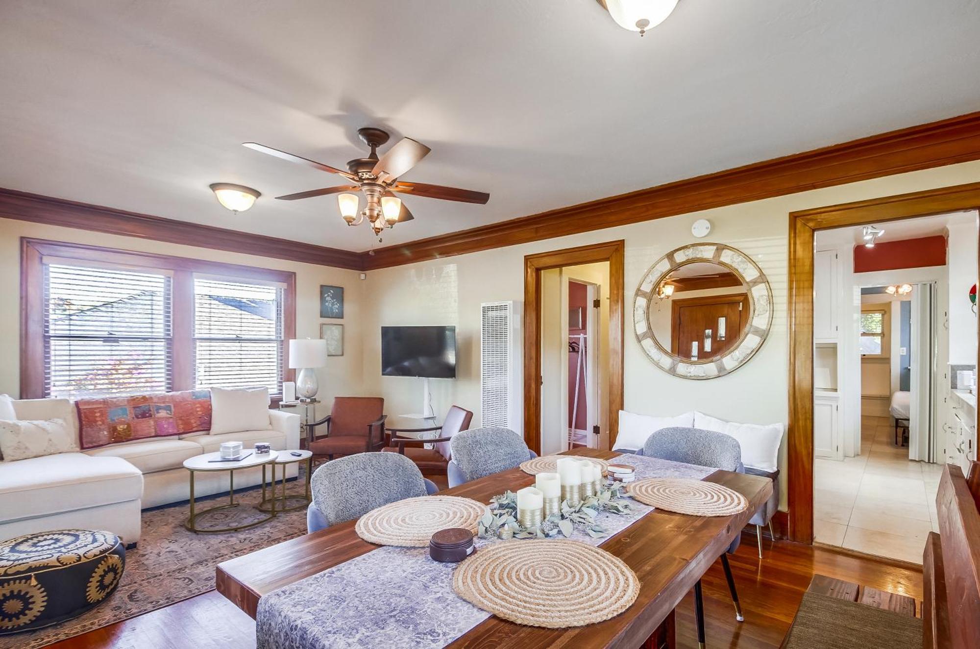 Sunny Golden Hill Home! Pet Friendly, Near Dt, Fully Stocked! Holiday home