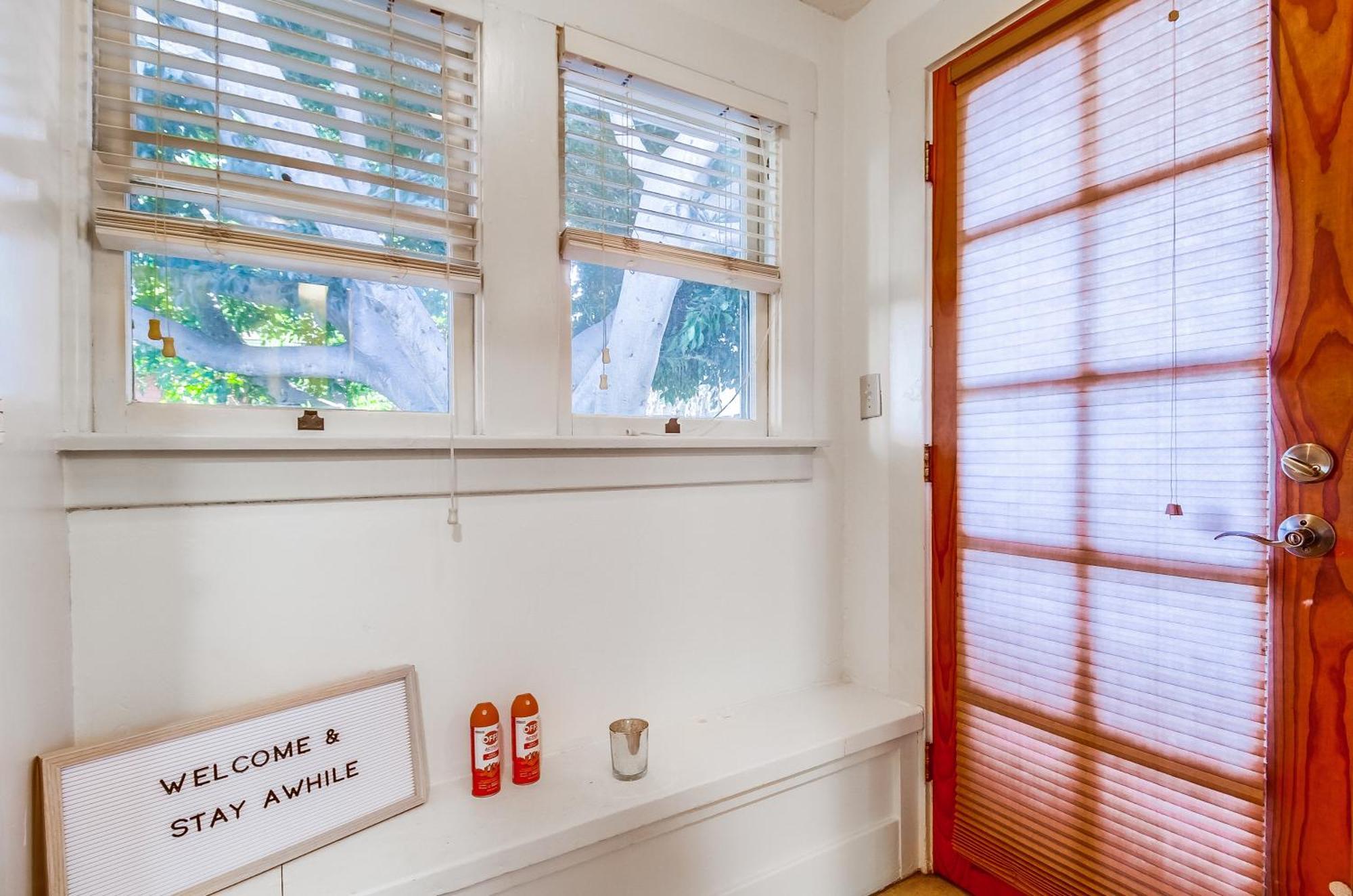 Sunny Golden Hill Home! Pet Friendly, Near Dt, Fully Stocked! * San Diego
